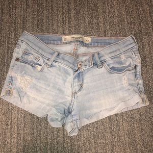 Abercrombie lose rise shorts